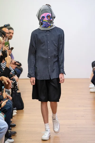Look 28
